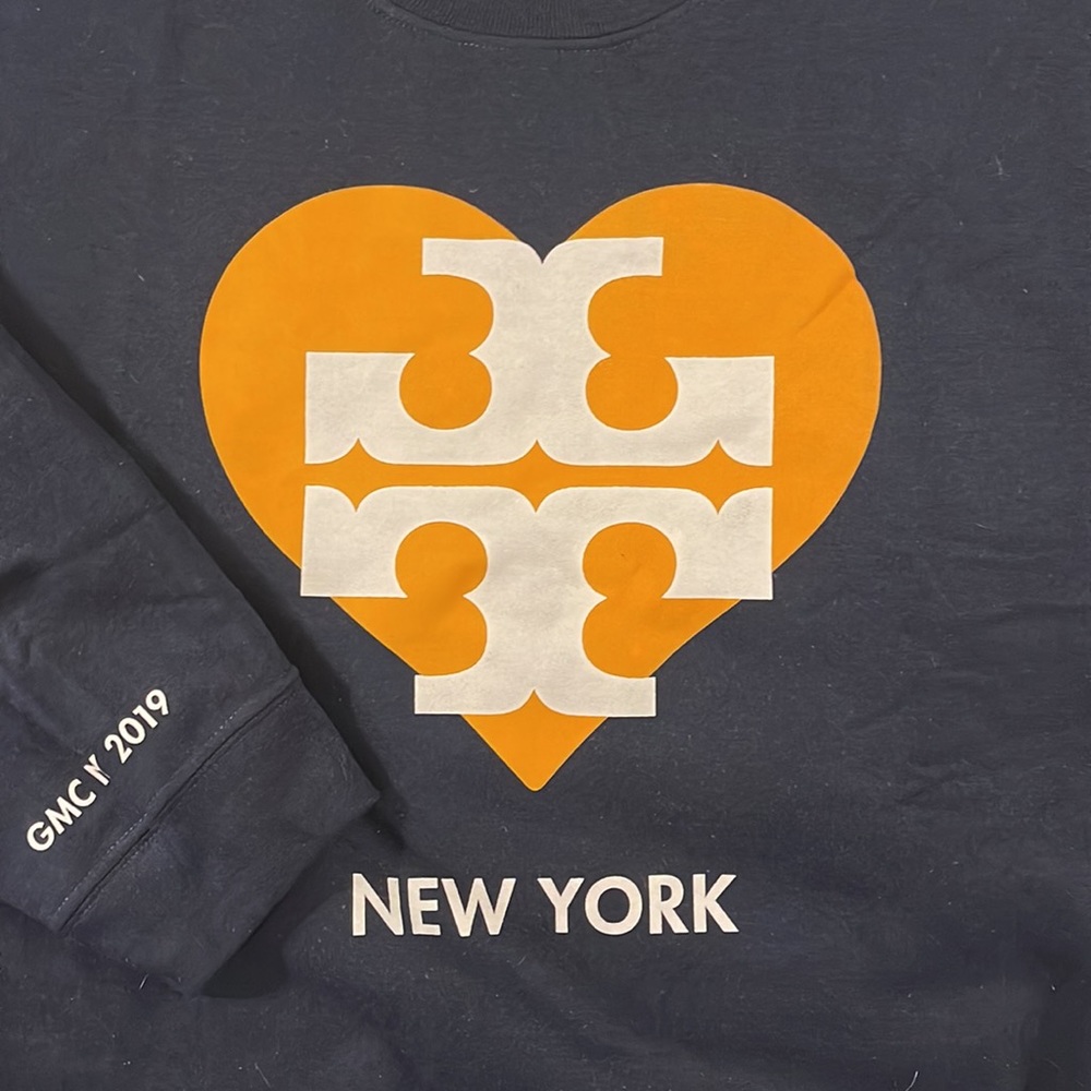 Sweatshirt - Picture 2 of 3